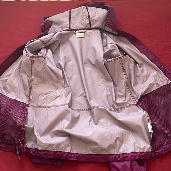 Columbia Sz M Berry Colored Rain jacket/Windbreaker - Picture 11 of 16